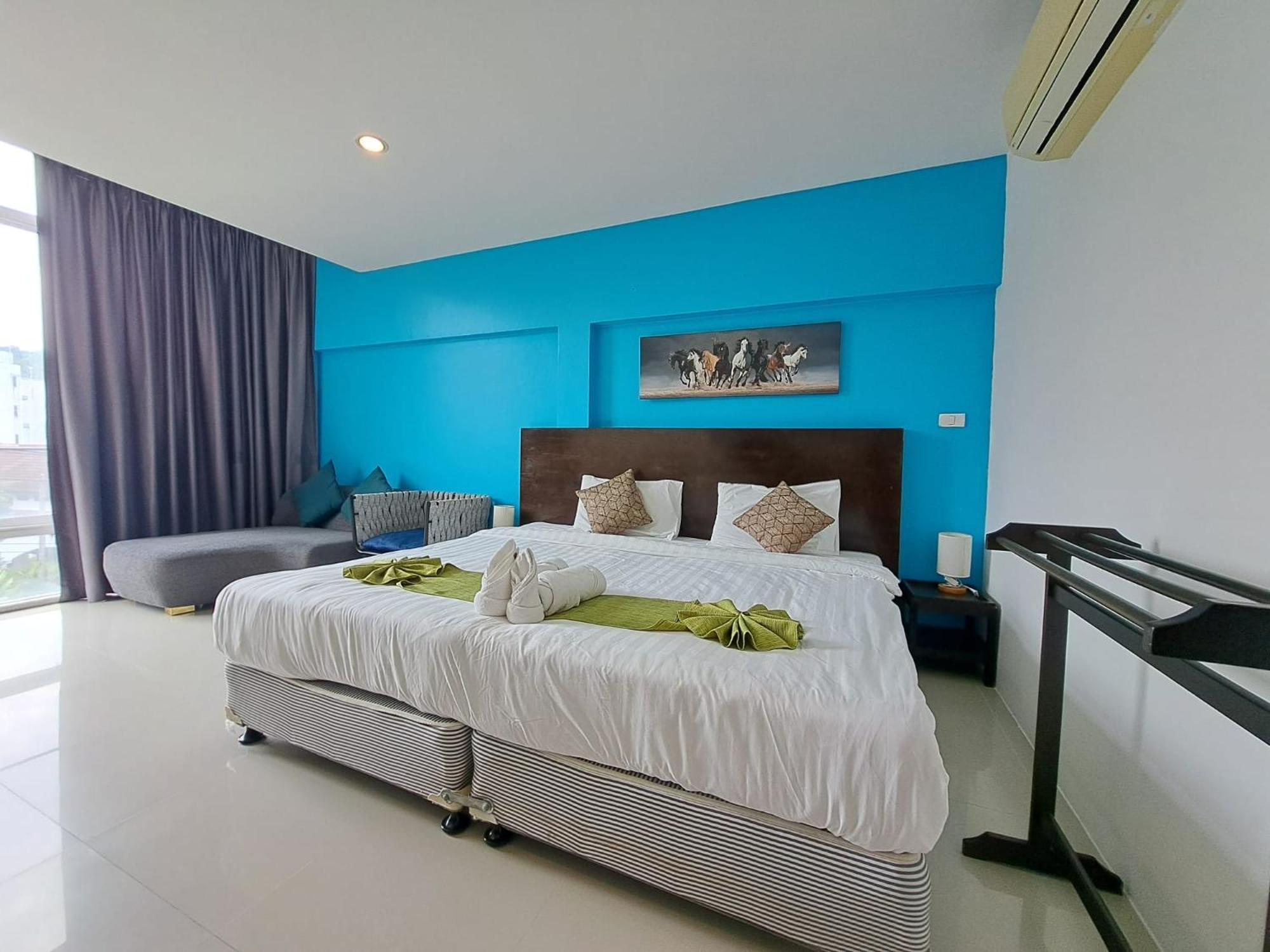 Baan Oui Guest House - Nai Harn Phuket Exterior photo