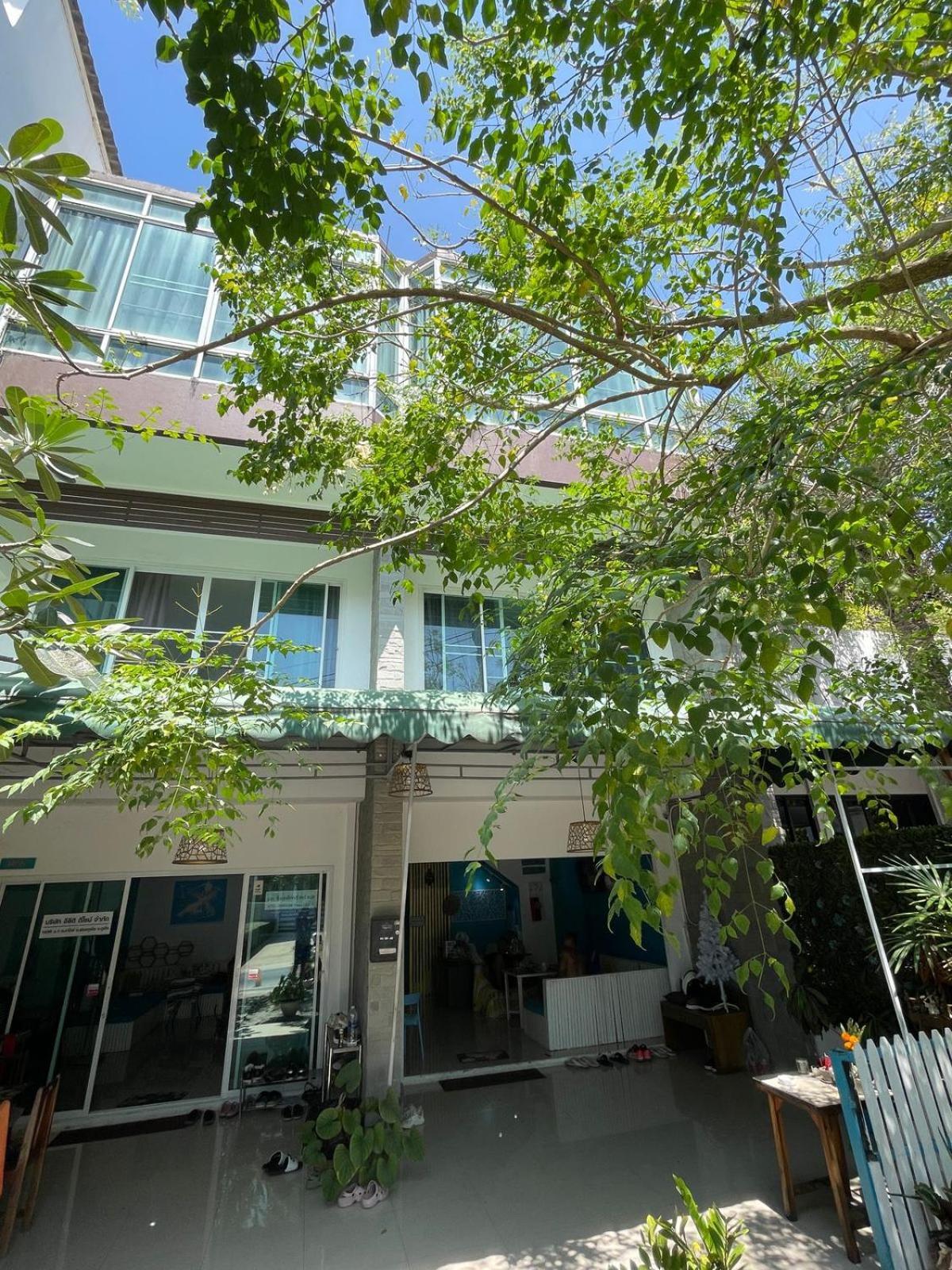 Baan Oui Guest House - Nai Harn Phuket Exterior photo